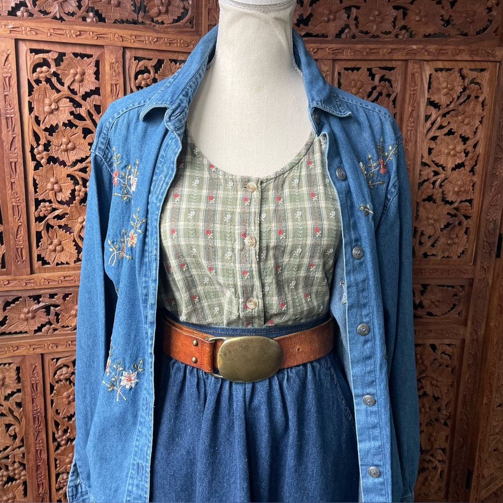 VINTAGE 90s Y2K 2 In One Embroidered Floral Jean Denim Shirt & Jacket combo